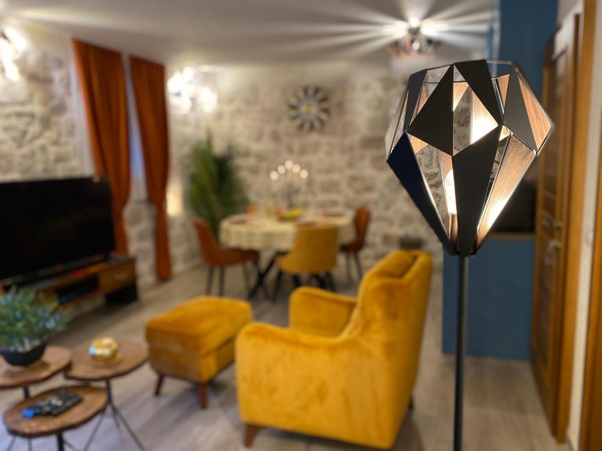 Apartment Caserma Kotor Buitenkant foto