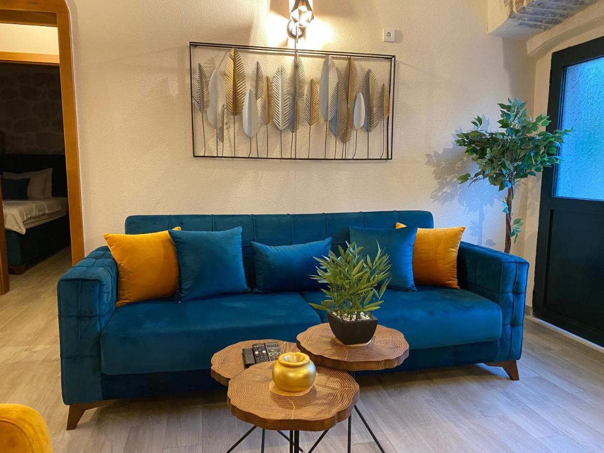 Apartment Caserma Kotor Buitenkant foto