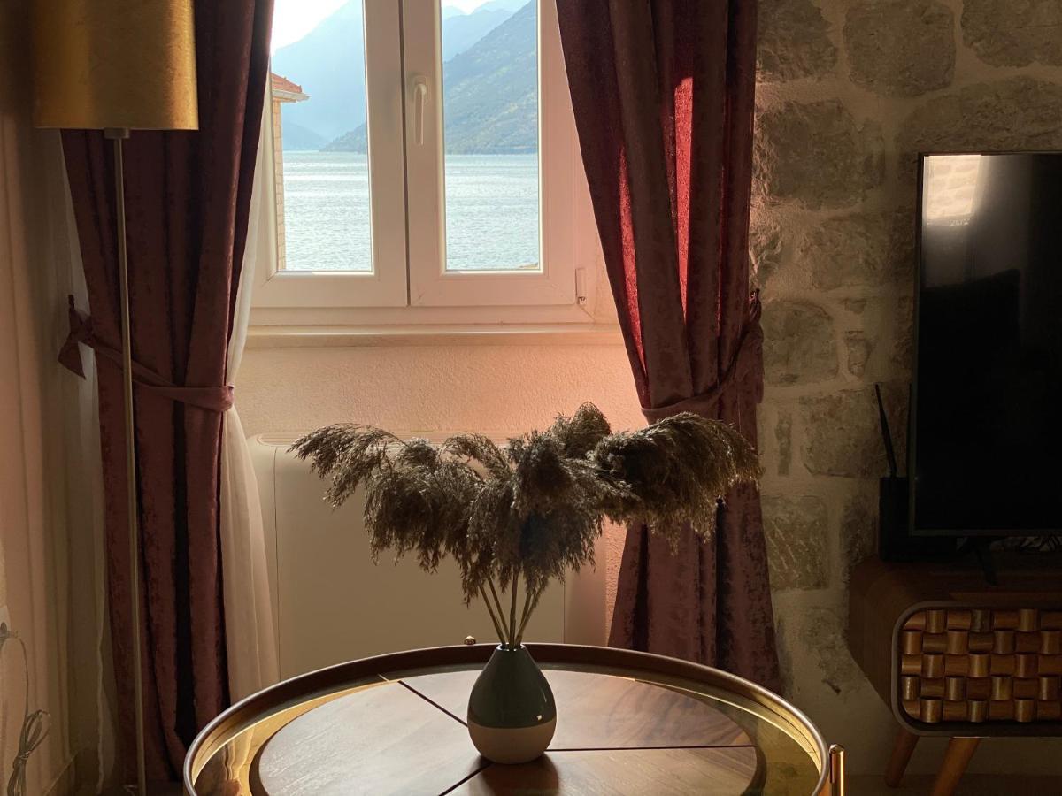 Apartment Caserma Kotor Buitenkant foto